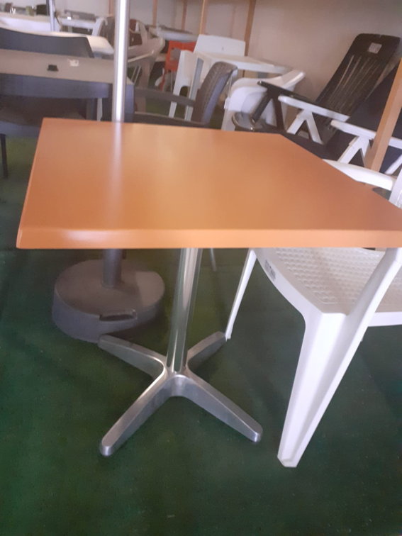 MESA WERZALIT 70X70 SALMON CALA 4